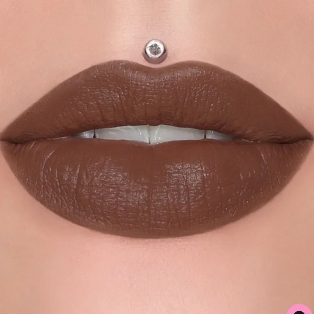 NIB Jeffree Star Dominatrix Velvet Trap Lipstick in Dominatrix